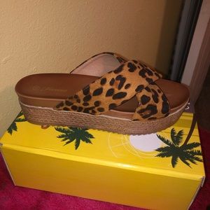 Cute platform leopard print slides size 10